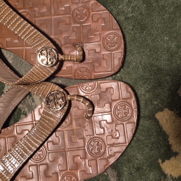 Tory Burch Tan Textured Sandals - Picture 2 of 5